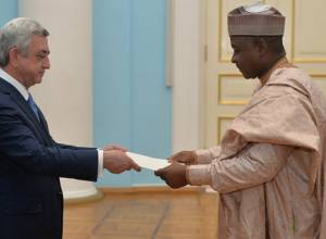 Newly appointed Nigeria Ambassador hands credentials to RA President