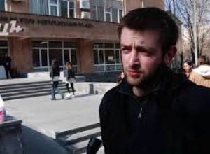 ԵՊՀ ում զուգարանի թուղթ են հավաքում