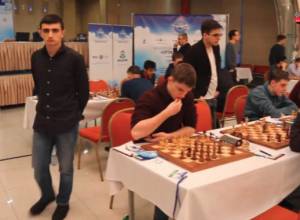 Արցախցի Մանուել Պետրոսյանը հաղթեց ադրբեջանցի գրոսմայստերին