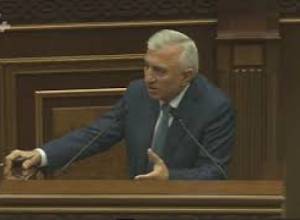 «Հիմա` Արմեն Ռուստամյանը քաղբանտարկյա՞լ է եղել, թե՞ ոչ»
