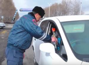 Ծաղիկներ վարորդ կանանց՝ ՃՈ աշխատակիցների կողմից