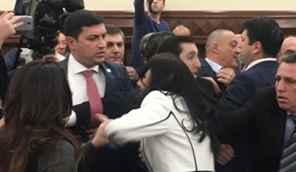 erkir-cirani-n-haghordum-e-ner-n119704-1