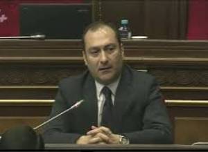Կպաշտոնավարեք մինչև 2035 թ.-ը, դիսկոմֆորտ չե՞ք զգում. Զեյնալյանը՝ Թովմասյանին