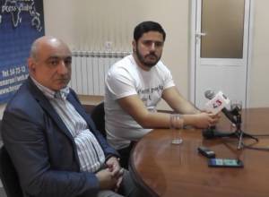 «Бойкотом вопрос не решить»