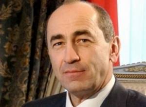 Rober Kocharyan congratulates Armen Sargsyan