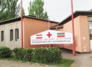 Գյումրիում երեխան ընկել է 4-րդ հարկի պատշգամբից