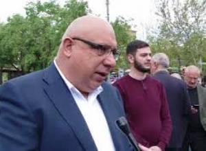 Խաչատուր Քոքոբելյանը միացավ Նիկոլ Փաշինյանին