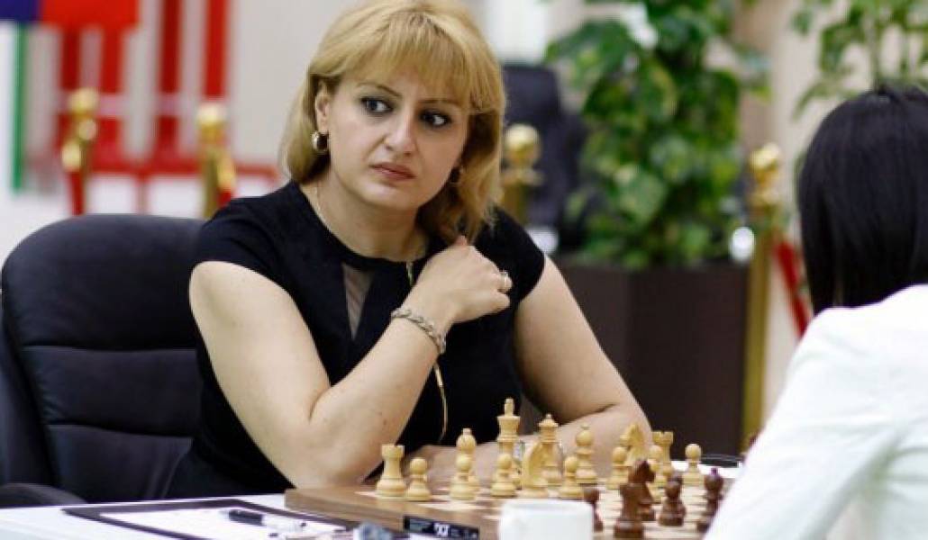 a1chess-woman-16.04.