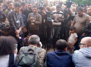 Live. Rally in Republic Square