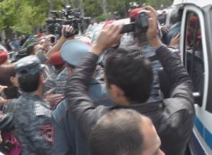 Demonstrators detained in French Square
