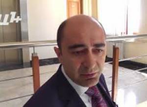 «Սերժ Սարգսյանը, չէ, որ մեզ պետք է խորհուրդ տա»