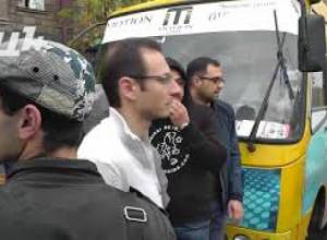 Հետիոտնային անցումով գնում գալիս էին, մեքենաները չէին կարողանում շարժվել