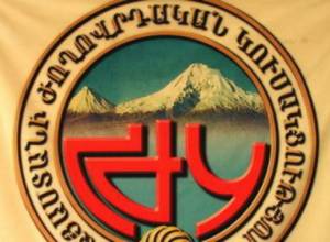 ДПА требует