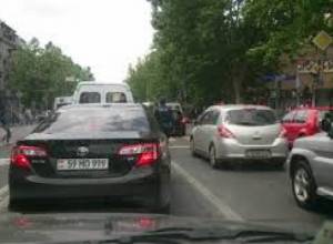 Փակ է նաեւ Մաշտոց-Ամիրյան խաչմերուկը