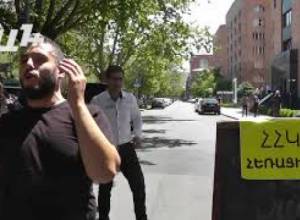 Թուֆենկյանի աշխատակիցները փակեցին ճանապարհը