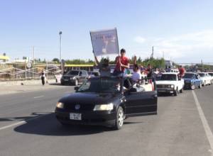 Demonstrators come to yerevan from Artashat