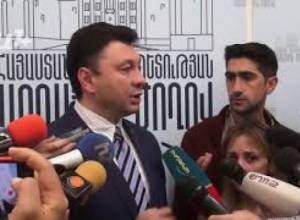 Նիկոլ Փաշինյանն առաջադրվեց