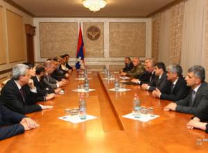 Бако Саакян принял представителей РПА, «Царукян», «Елк», АРФД