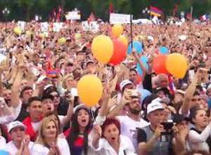 Ինչպես մարդիկ ընդունեցին քվեարկության արդյունքները  Հանրապետության հրապարակից