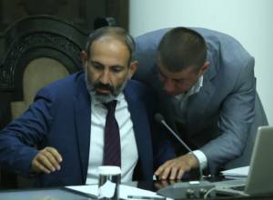 LIVE. What kind of decisions Nikol Pashinyan makes at first government session