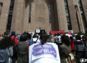 Demonstrators demand assurances from school directors