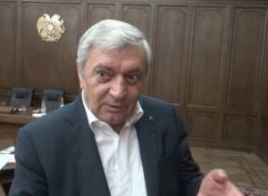 Feliks Tsolakyan resigns