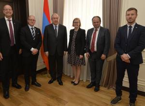 Президент Армен Саргсян принял делегацию парламента Швеции