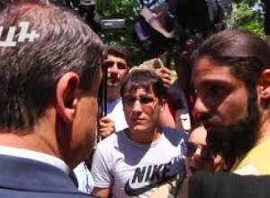 Տարոն Մարգարյանը հրաժարական չի տա