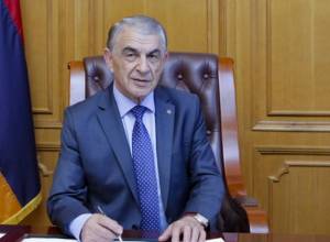 Ара Баблоян подписал протокол о прекращении полномочий депутата
