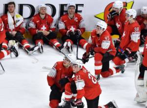 Сборная Швеции по хоккею чудом сохранила титул чемпиона