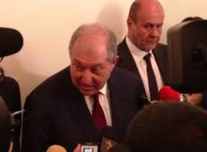 Արմեն Սարգսյանը կողմ է իր լիազորությունների ավելացմանը
