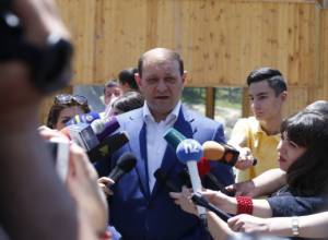 Տարոն Մարգարյանը հրաժարական չի տա