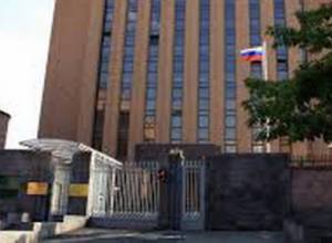 Armenia President visits Russia embassy on occasion of Russia's state holiday