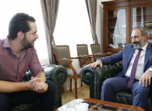 Никол Пашинян принял Алексиса Оганяна