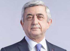 Last picture of Serzh Sargsyan removed from building