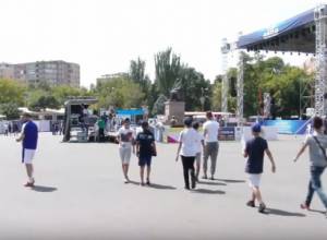 На Площади Свободы открылась футбольная фан-зона