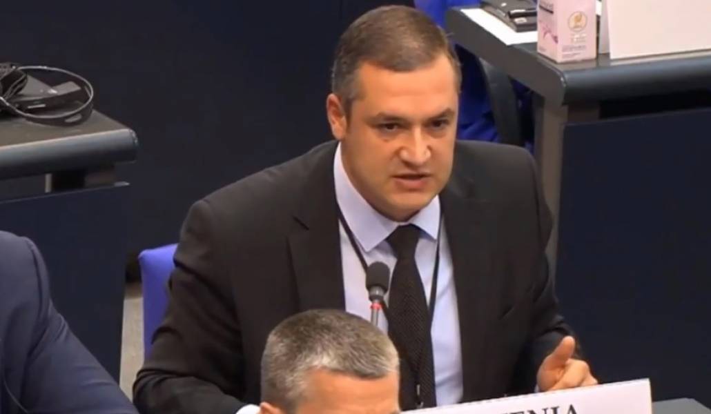 Untitledեռեռոա