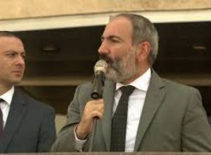 Փաշինյան. որևէ մեկը դրսից, թե ներսից չի կարող և չի համարձակվի  հաղթանակը խլել ժողովրդի ձեռքերից