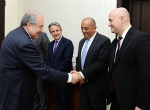 Armen Sargsyan receives EBRD delegation