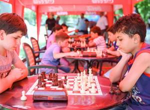 «Ереванское лето 2018»: победителем признана шахматная команда из Ачапняка