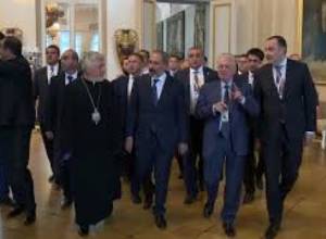 Փաշինյանը ծաղիկներ է խոնարհել Կոմիտասի հուշարձանին  ու այցելել Էրմիտաժ