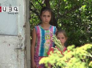 Mother and daughters with same dream