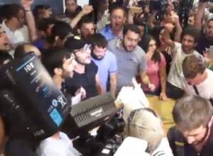 Activists invade hall. Kocharyan's car leaves