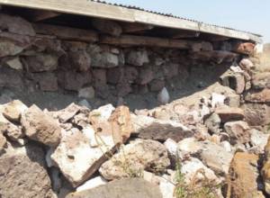 Փլուզվել է հուշարձանի պատը