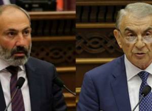 Ara Babloyan and Nikol Pashinyan hold meeting     Save  Share