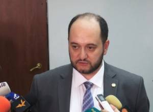 Դպրոցներում 2-րդ և 3-րդ հերթերը պետք է մարեն. Արայիկ Հարությունյան