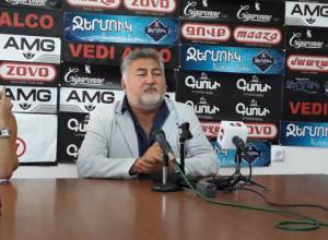 Ara Papian: The issue of holding snap parliamentary elections should be decided by referendum