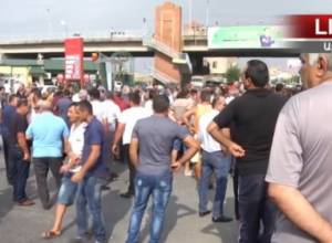 LIVE. Grape producers of Armavir close road