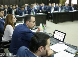 LIVE. Government session