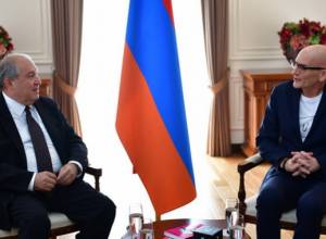 Президент принял известного шведского экономиста Кьела Нордстрема